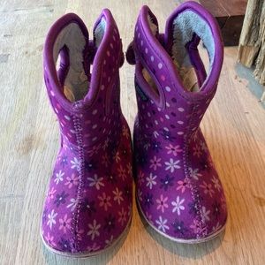 Baby Bogs winter rain boot purple flowers size 5